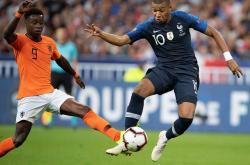 开云平台-荷兰队气势如虹，欧洲杯或有突破