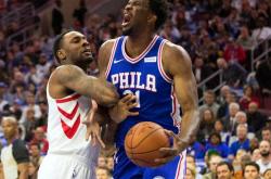 开云体育官方网站-太阳碾压76人，周琦刷新纪录