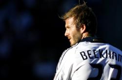 开云体育APP下载-赛道与球场，速度与韧性的双重奏