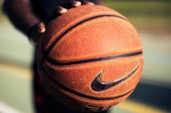 开云官网-首尔之子闪耀迈阿密，李刚仁NBA季后赛之夜贡献制胜表现