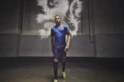 开云体育平台APP-萨卡关键一击改写历史，塞内加尔力克波兰展现非洲力量