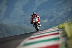 开云体育中国官网-当神话照进现实，希腊轻取巴西之夜，梅西在另一片赛场点燃传奇