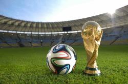 开云APP-梅赛德斯翻盘法拉利，汉密尔顿状态火热背后的战术革命