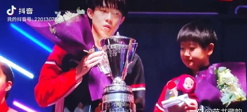 包含组合默契令人惊艳选手双双登上领奖台的词条 包含组合默契令人惊艳选手双双登上领奖台的词条