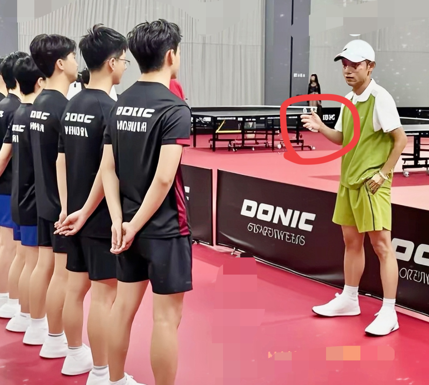 瑞典乒乓球队血洗英国乒乓球队，张继科三分雨点燃全场的简单介绍