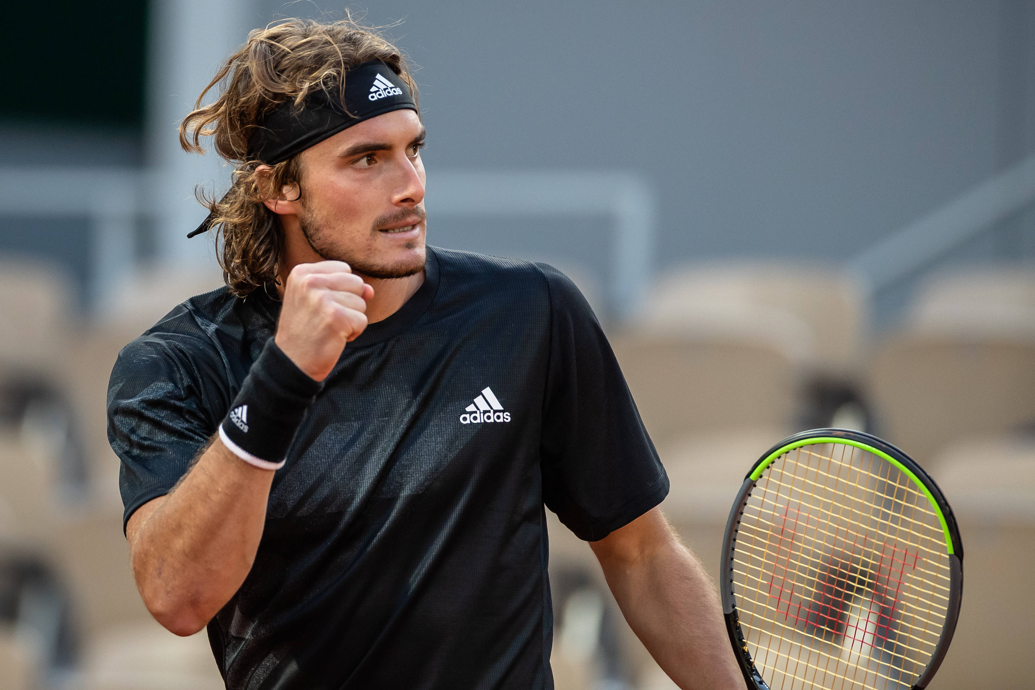 包含英国网球队轻取美国网球队,西西帕斯惊艳世界的词条 包含英国网球队轻取美国网球队,西西帕斯惊艳世界的词条