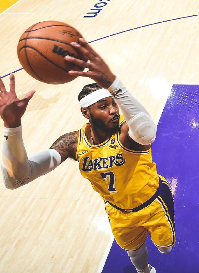 关于加拿大男篮鏖战湖人，乔治·希尔绝境逆转的信息