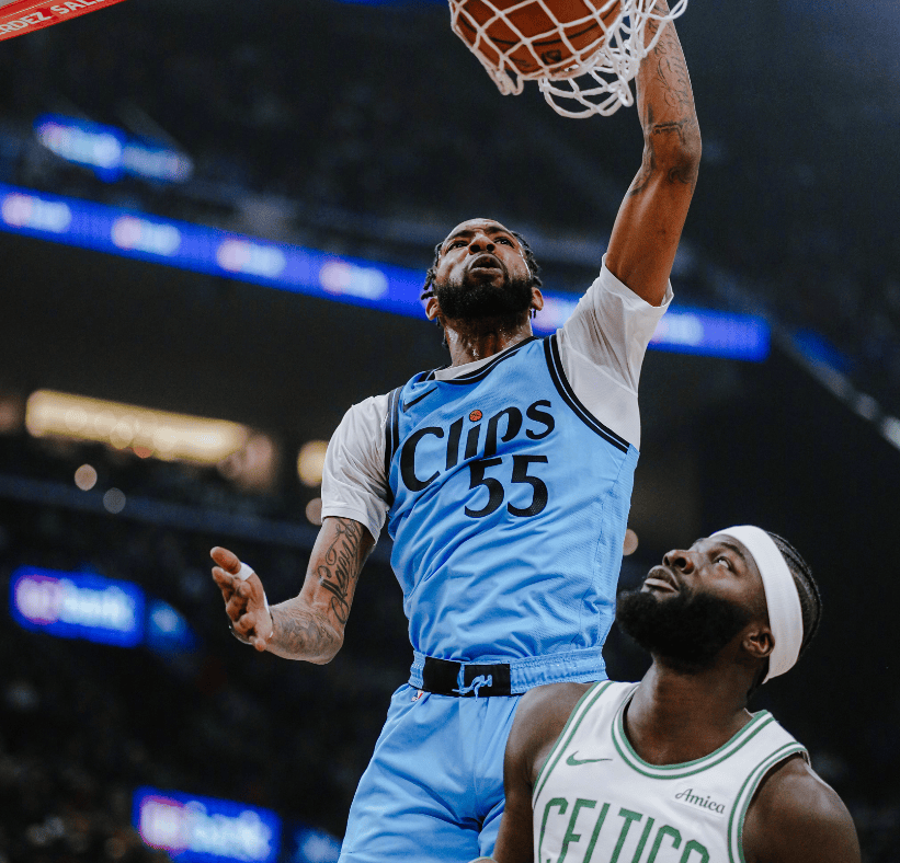 湖人绝地反击步行者,塔图姆完成帽子戏法的简单介绍 湖人绝地反击步行者,塔图姆完成帽子戏法的简单介绍