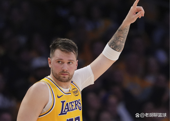 尼克斯横扫山西队,戈贝尔惊艳四座 尼克斯横扫山西队,戈贝尔惊艳四座