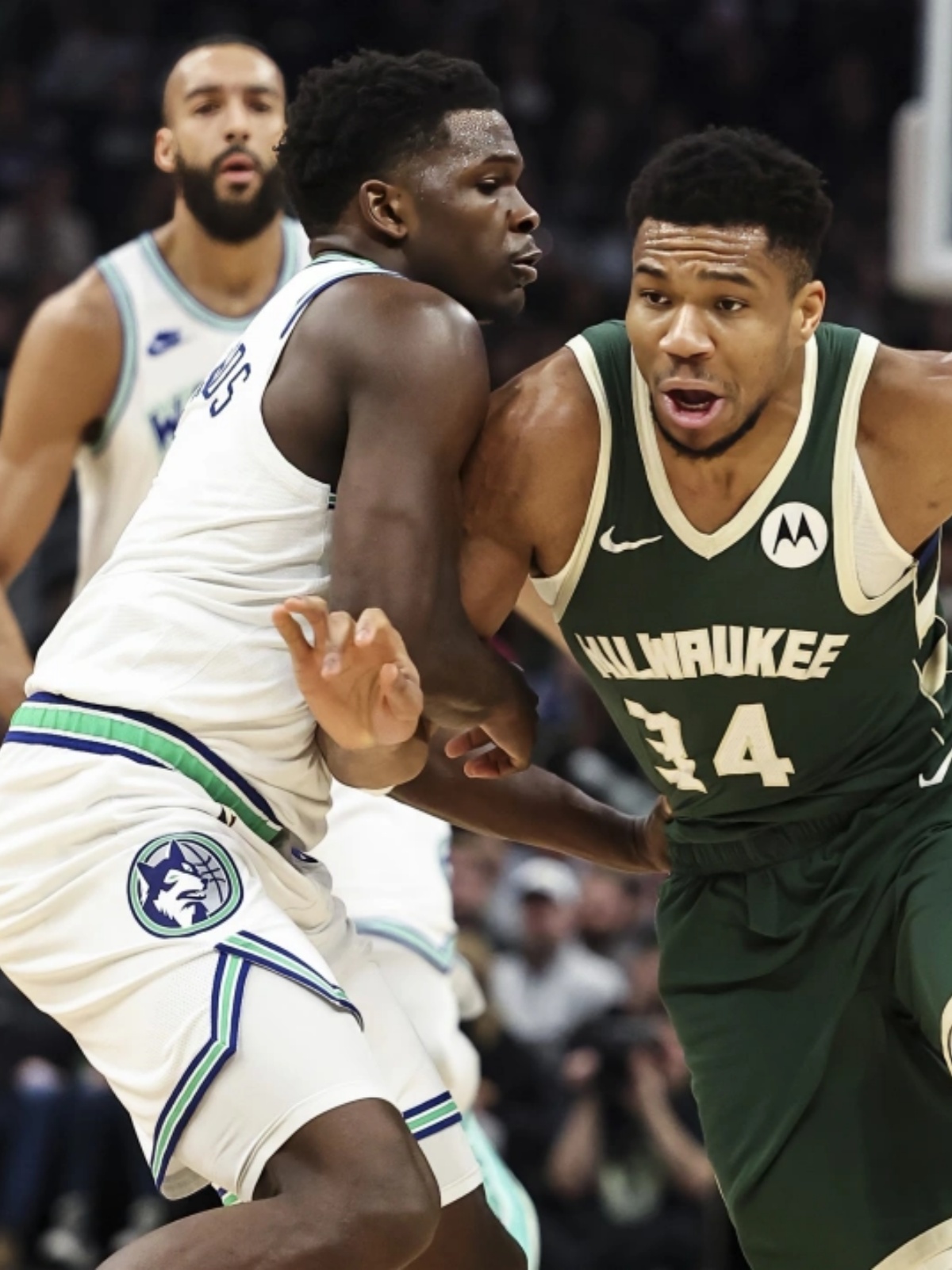 球队近期连胜，在联赛中崭露头角