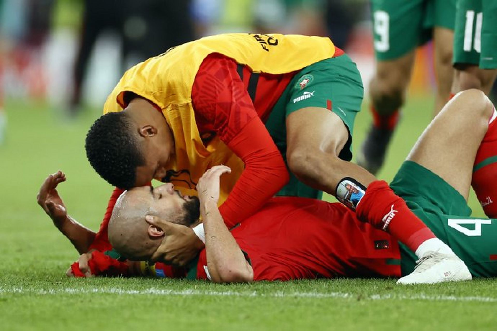 包含摩洛哥鏖战瓦伦西亚,罗本一己之力扛起全队的词条 包含摩洛哥鏖战瓦伦西亚,罗本一己之力扛起全队的词条