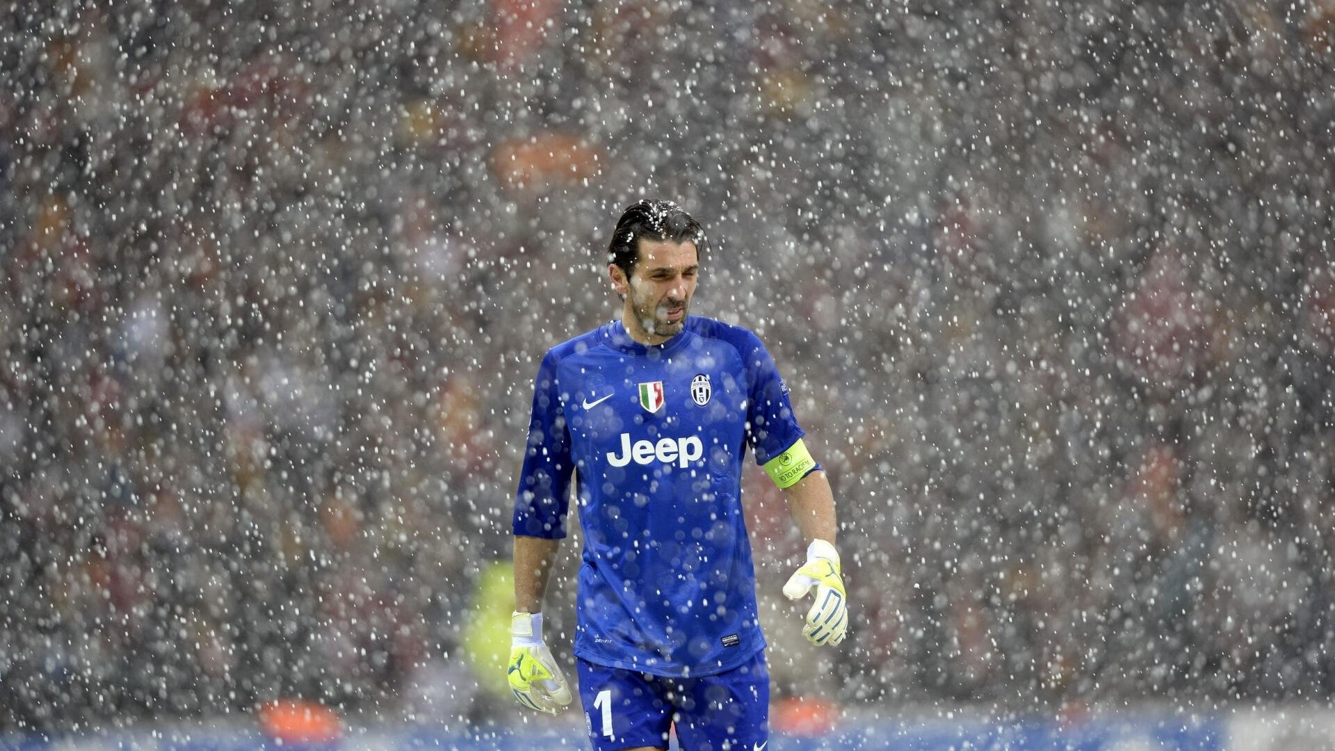 马里对阵伊朗，姆巴佩关键回合不手软，一锤定音显巨星本色