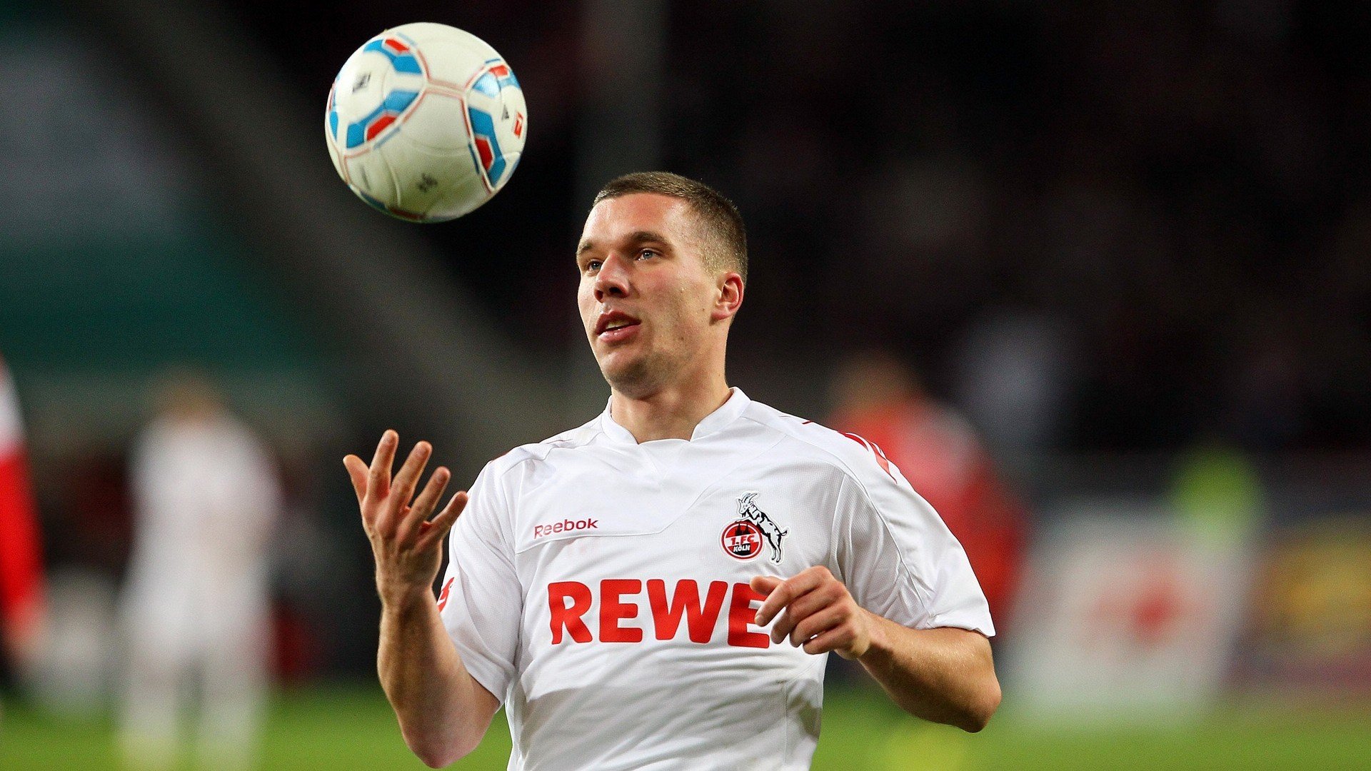 赛道上的孤勇者，汉密尔顿扛起全队，迈凯伦完胜阿斯顿马丁